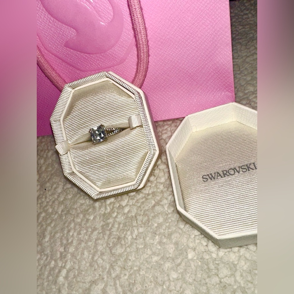 Swarovski Ring